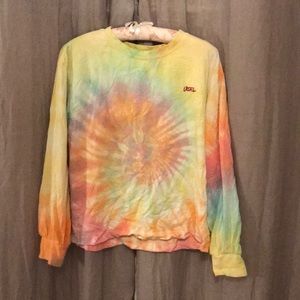 tie-die vans shirt!